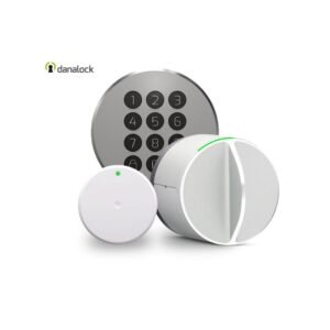 Danalock V3 Bluetooth išmani spyna su PIN kodų klaviatūra ir Danabridge valdikliu, skirta nuotoliniam valdymui ir prieigos kontrolei.