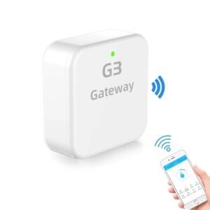Balta išmaniojo namo įranga INOVO GV3 TTLOCK LAN valdiklis su „Gateway“ ženklinimu ir ryšio indikatoriumi, naudojamas durų spynų valdymui per TTLock programėlę internetu.